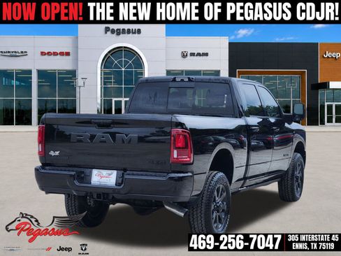 New 2026 RAM 2500 Laramie AWD/4WD image 5