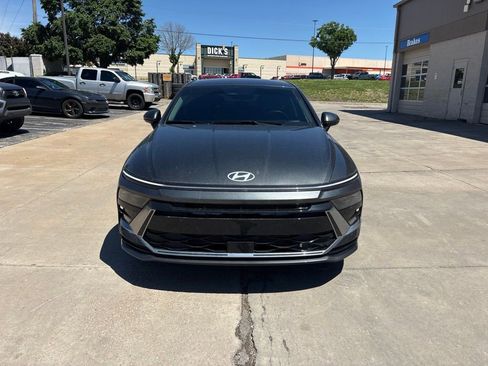 Used 2026 Hyundai Sonata SEL FWD image 2