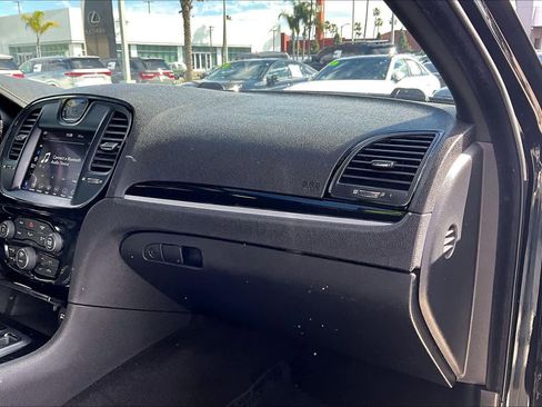 Used 2023 Chrysler 300 S image 18