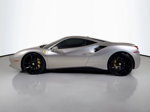 Used 2016 Ferrari 488 GTB RWD image 10