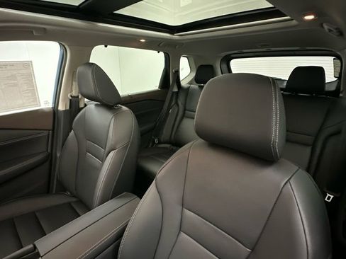 Used 2023 Nissan Rogue SL w/ SL Premium Package image 9