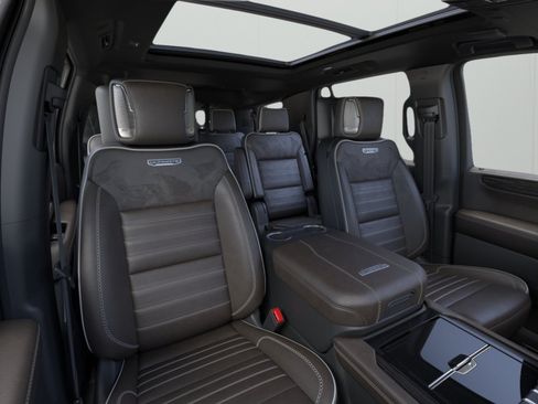 New 2026 GMC Yukon Denali Ultimate AWD/4WD image 16
