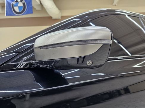Used 2018 BMW M760i xDrive AWD/4WD image 11