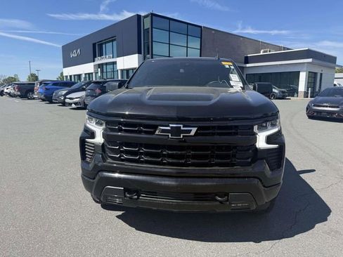 Used 2023 Chevrolet Silverado 1500 RST image 2