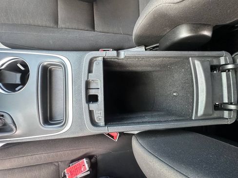 Used 2019 Dodge Durango SXT w/ 3rd Row Seating Group RWD image 11