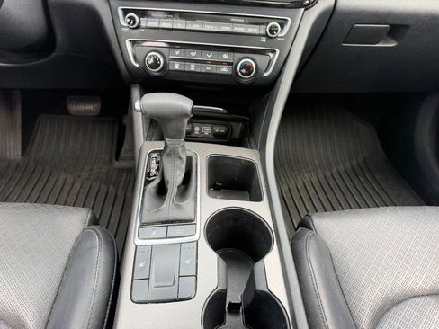 Used 2020 Kia Optima SE w/ Paint Protection Package FWD image 16