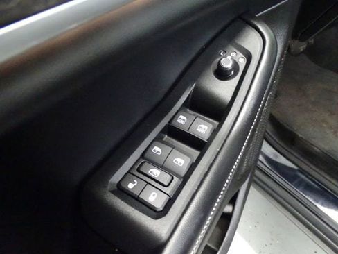 Certified 2024 Jeep Grand Cherokee Limited w/ Luxury Tech Group II image 10