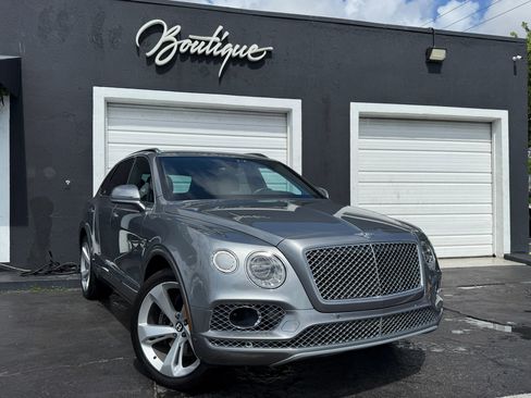 Used 2018 Bentley Bentayga Onyx Edition AWD/4WD image 1
