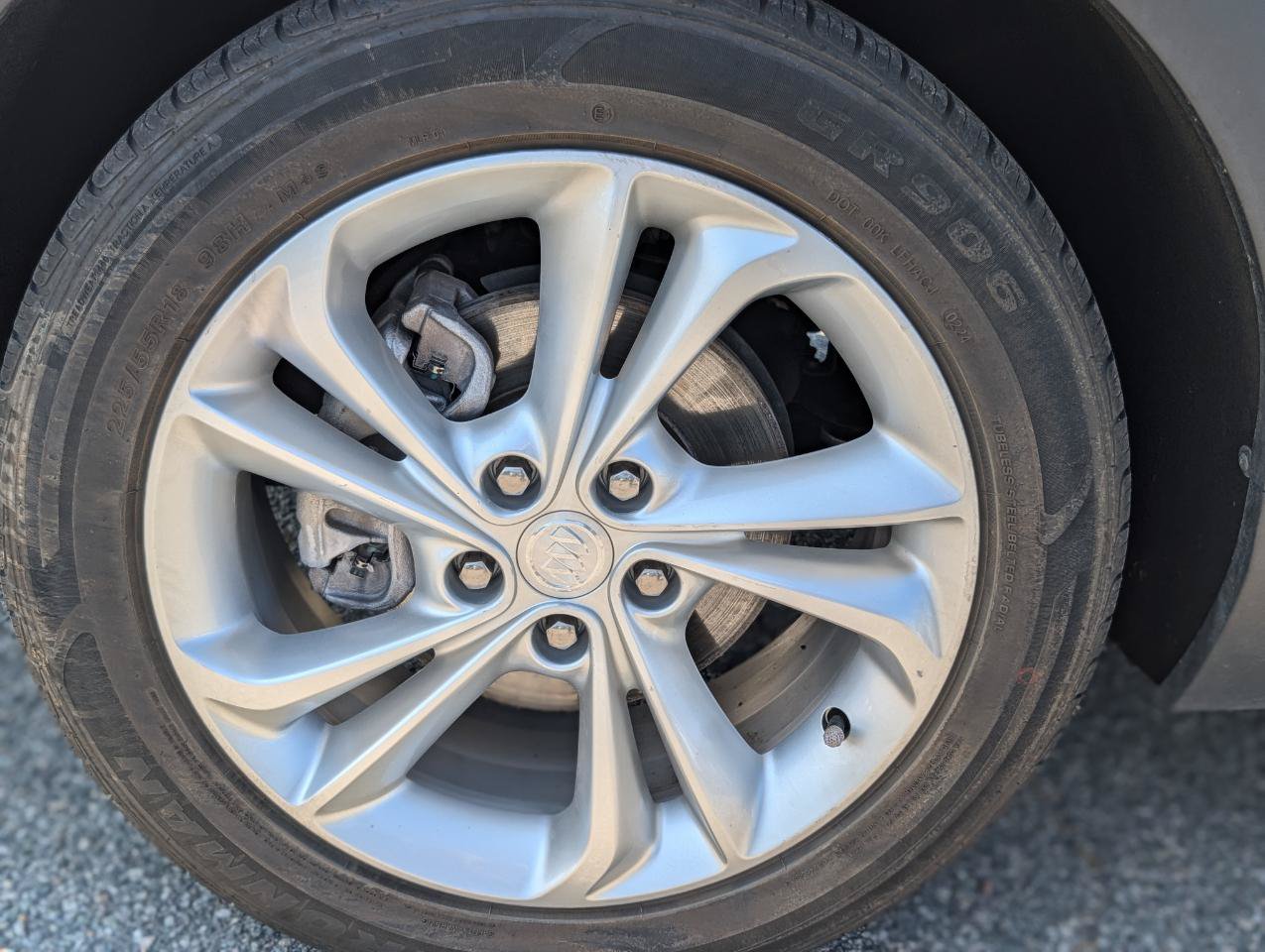 Used 2020 Buick Encore GX Preferred w/ Cold Weather Comfort Package FWD image 3