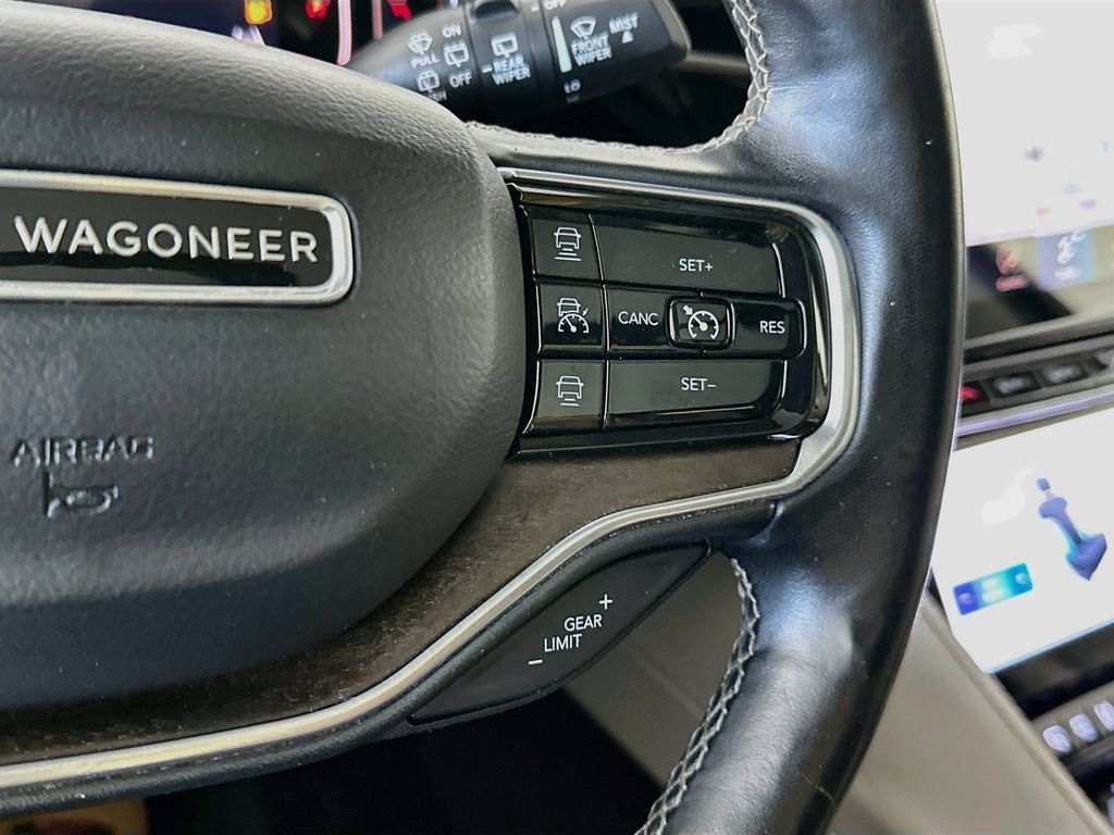 Used 2022 Jeep Grand Wagoneer Series I AWD/4WD image 27
