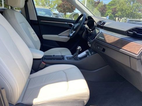 Used 2022 Audi Q3 2.0T Premium w/ Convenience Package AWD/4WD image 27