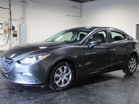 Used 2016 MAZDA MAZDA3 i Sport FWD image 6