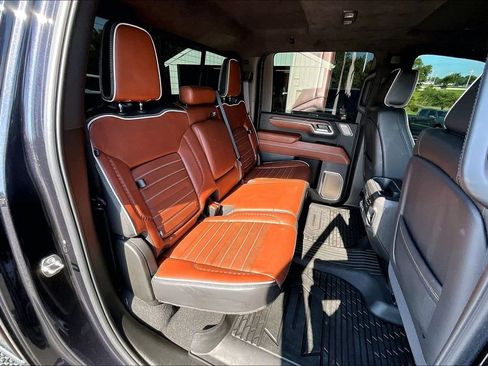 Used 2024 GMC Sierra 2500 Denali Ultimate w/ Max Trailering Package AWD/4WD image 28