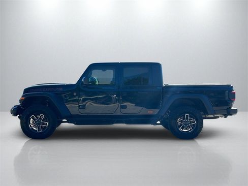 Used 2025 Jeep Gladiator Mojave w/ Safety Group image 8