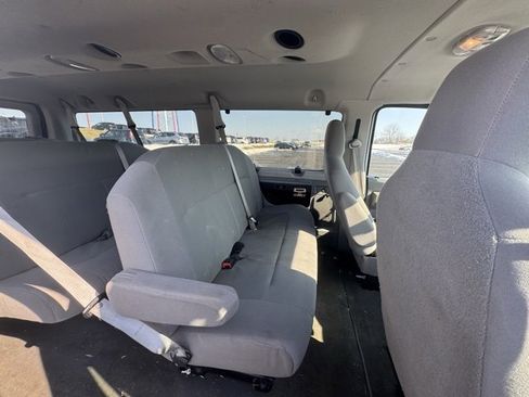 Used 2011 Ford E-350 and Econoline 350 XLT image 13