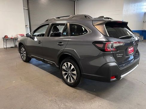 Used 2023 Subaru Outback Limited AWD/4WD image 5