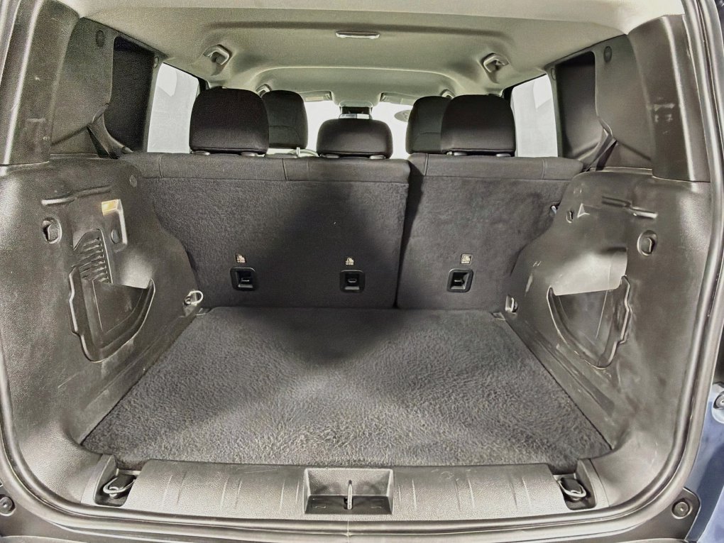 Used 2023 Jeep Renegade Latitude AWD/4WD image 24