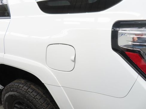 Used 2021 Toyota 4Runner Venture image 36