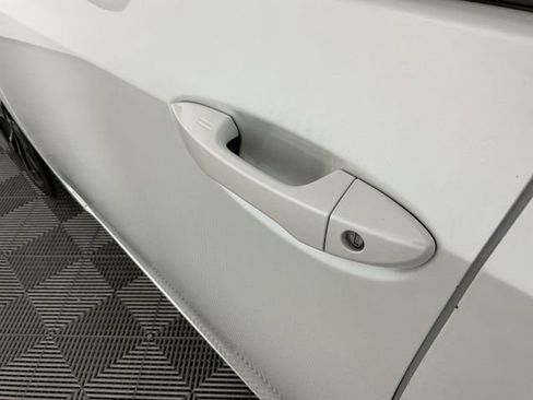 Used 2017 Toyota Corolla XSE image 11