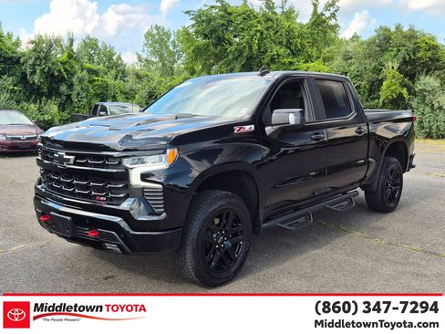 Used 2025 Chevrolet Silverado 1500 LT Trail Boss w/ LT Trail Boss Premium Package AWD/4WD image 7