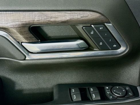 Used 2024 Chevrolet Silverado 3500 LTZ image 17