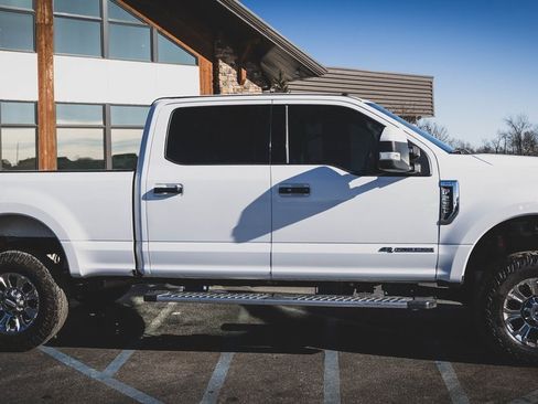 Used 2017 Ford F250 XLT w/ XLT Premium Package image 15