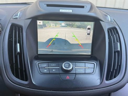 Used 2018 Ford Escape SEL w/ Ford Safe & Smart Package image 32