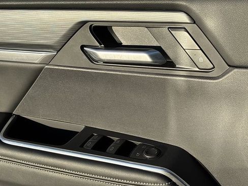 New 2025 GMC Acadia Elevation image 21