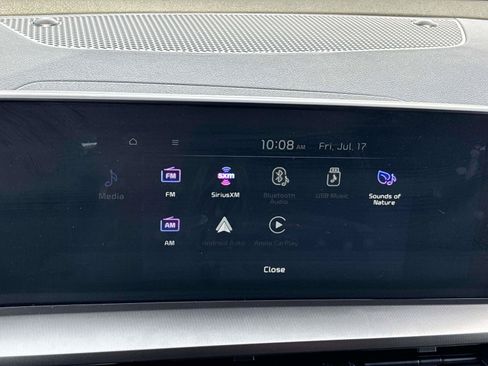 Used 2025 Kia Telluride LX FWD image 31