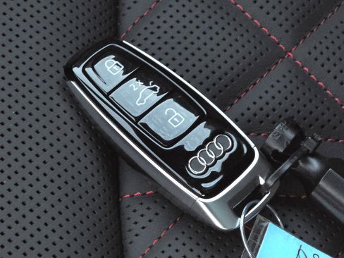 New 2026 Audi SQ8 Prestige image 44