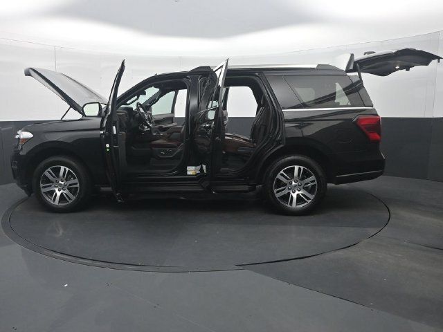 Used 2024 Ford Expedition Limited AWD/4WD image 38