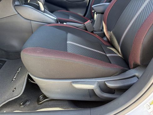 New 2025 Nissan Versa SR w/ Trunk Package image 21