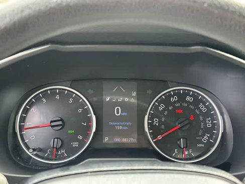 Used 2021 Toyota RAV4 XLE AWD/4WD image 6