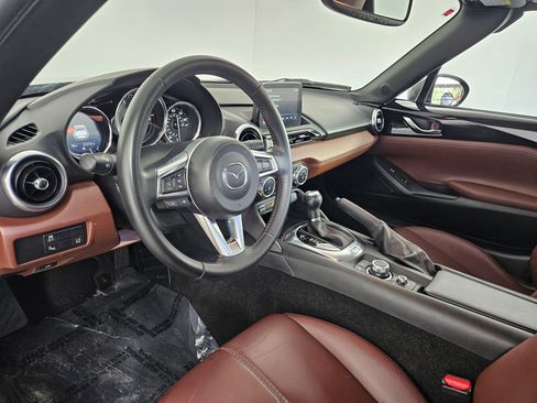 Used 2018 MAZDA MX-5 Miata RF Grand Touring RWD image 14