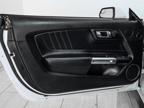 Used 2018 Ford Mustang GT Premium w/ Black Accent Package RWD image 34
