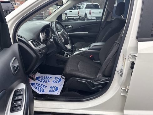 Used 2019 Dodge Journey SE w/ Connectivity Group image 12