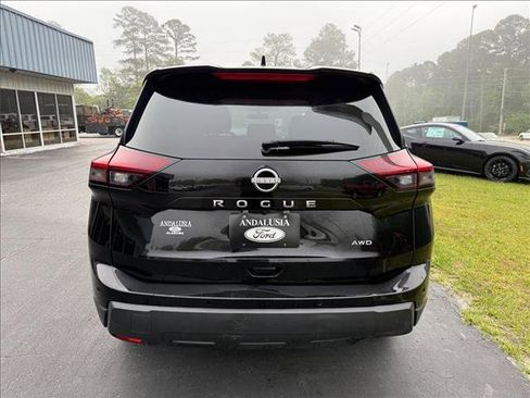 Used 2025 Nissan Rogue SV AWD/4WD image 22