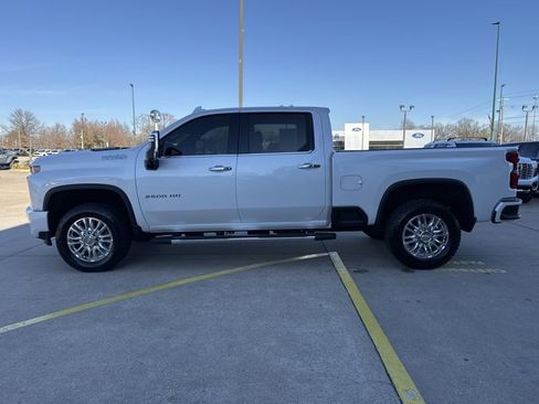 Used 2023 Chevrolet Silverado 2500 High Country image 13