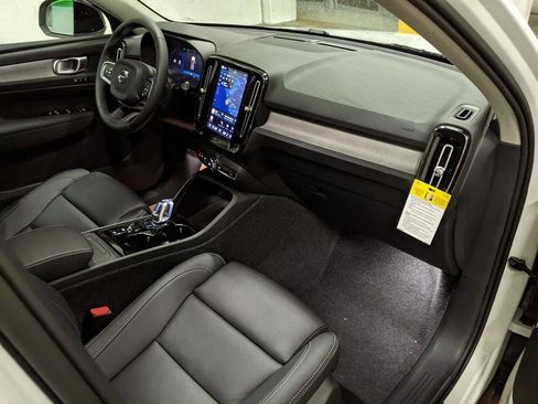 New 2026 Volvo XC40 B5 Plus w/ Protection Package Premier image 21