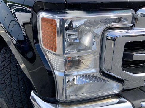 Used 2020 Ford F250 Lariat w/ Lariat Ultimate Package AWD/4WD image 26