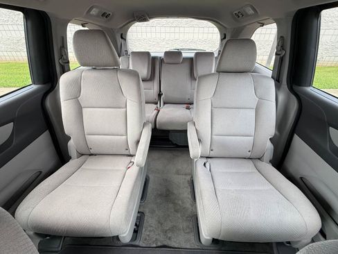 Used 2016 Honda Odyssey LX image 15