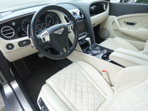 Used 2016 Bentley Continental GT image 16