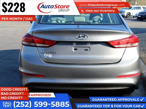 Used 2017 Hyundai Elantra SE image 7