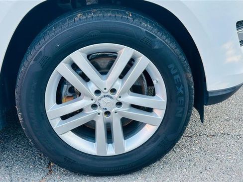 Used 2016 Mercedes-Benz GL 450 4MATIC w/ Premium I Package image 18