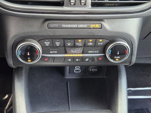 Used 2024 Ford Escape ST-Line AWD/4WD image 13
