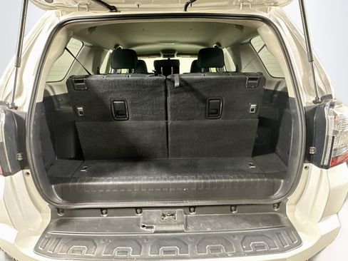 Used 2019 Toyota 4Runner SR5 RWD image 28