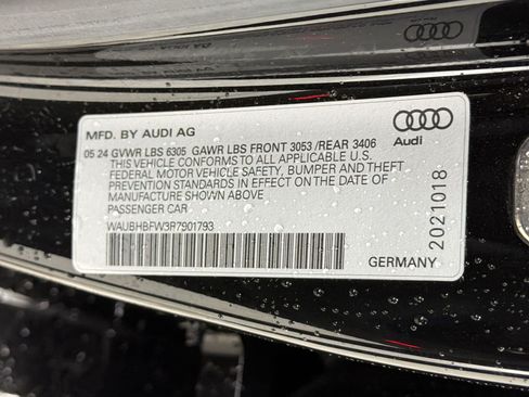 Used 2024 Audi RS e-tron GT w/ Carbon Performance Package AWD/4WD image 16
