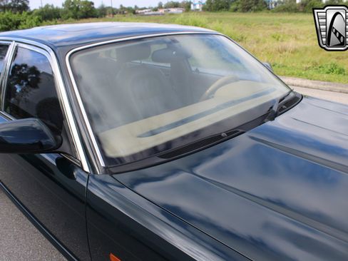 Used 1997 Jaguar XJ6 image 13