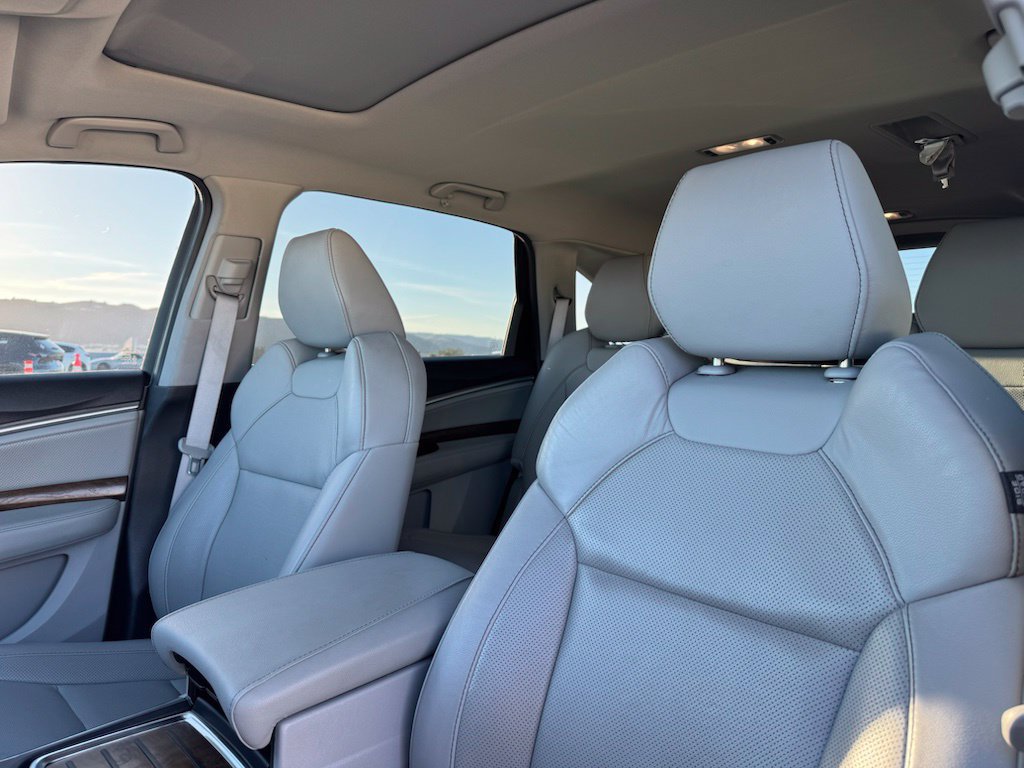Used 2020 Acura MDX w/ Technology Package FWD image 17