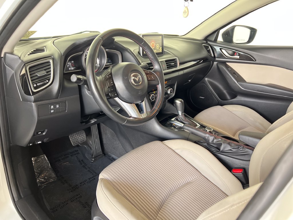 Used 2014 MAZDA MAZDA3 i Touring w/ Technology Package FWD image 19